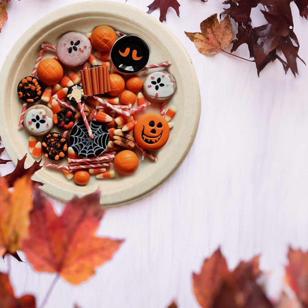No tricks, just treats! 🎃👻 Dive into our eco-friendly Halloween sale and unwrap a wickedly good deal. Make your spooky celebrations greener with our compostable and biodegradable tableware. Get 18% off and FREE paper straws when you use code HALLOW