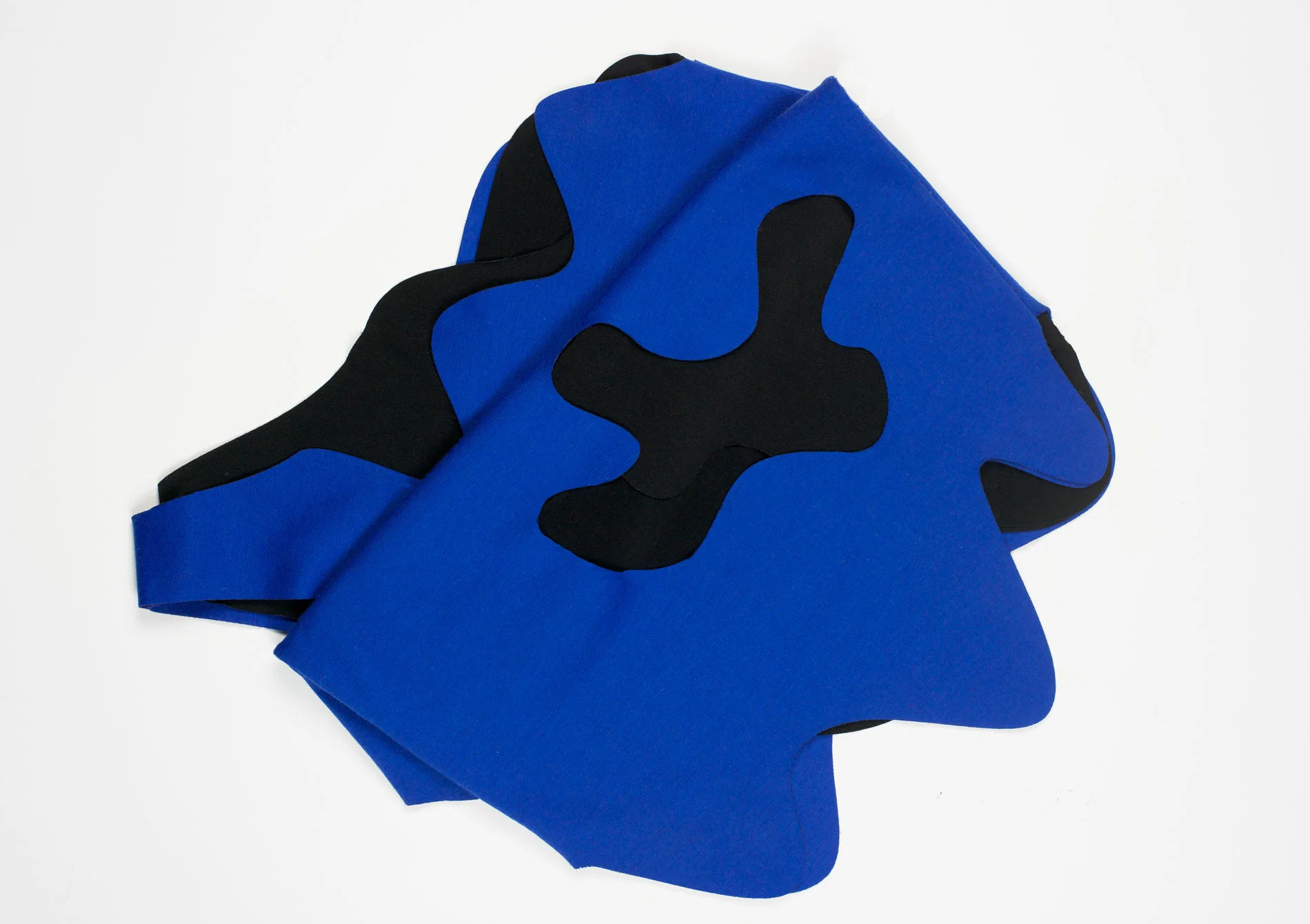 Martin Niklas Wieser, AW15, Textiles, 2015 The textile design for Martin Niklas Wiesers’ AW 15/16 collection is inspired by soles of sneakers - their complex structure, layering and organic shape.