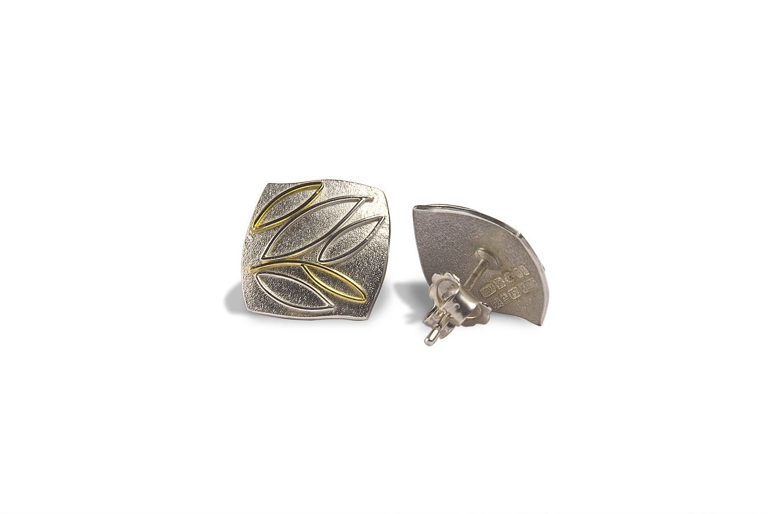 earstuds_side_back_hbm193_0128.jpg