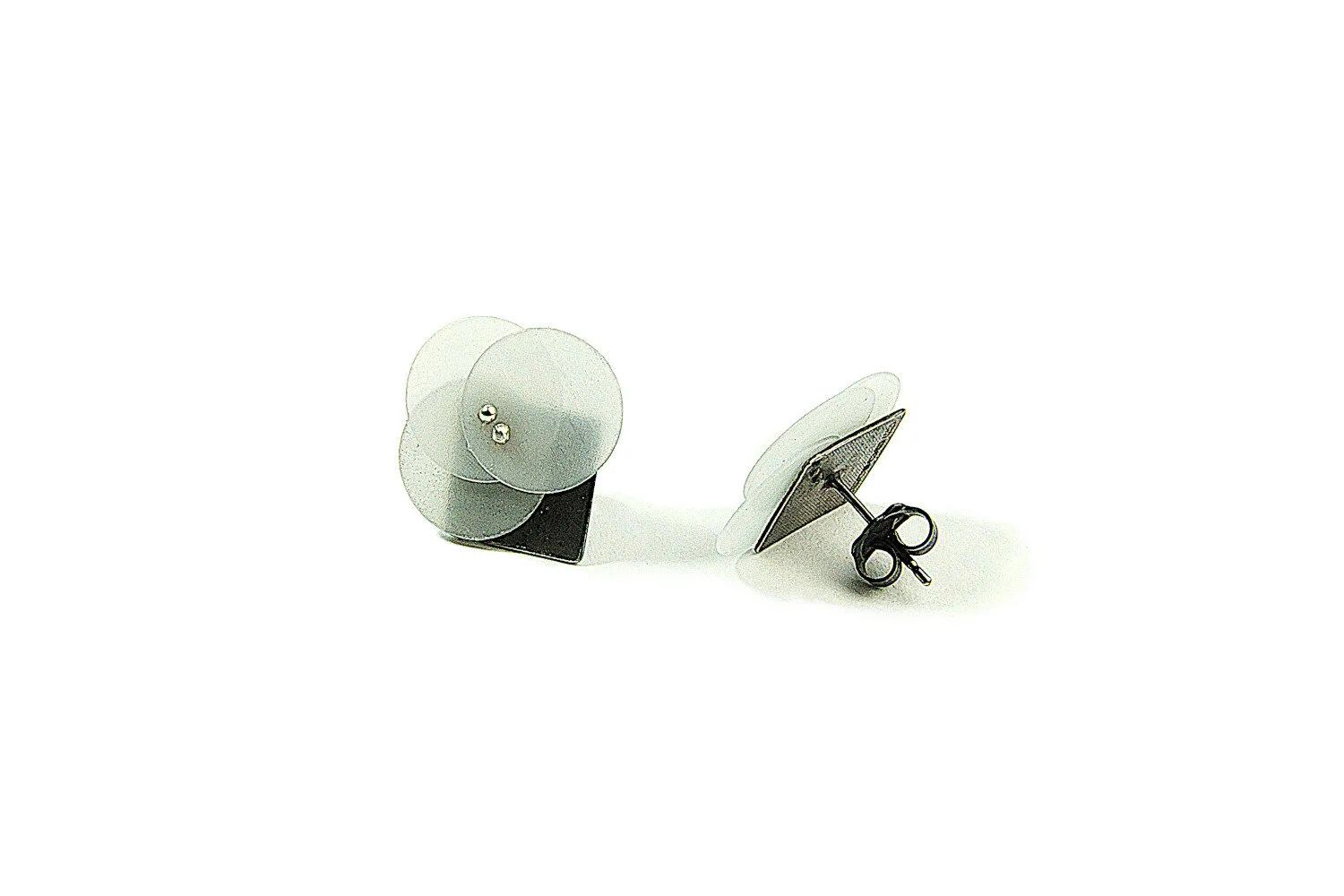 square-silver-earstuds-black-hbm115a-9245.JPG