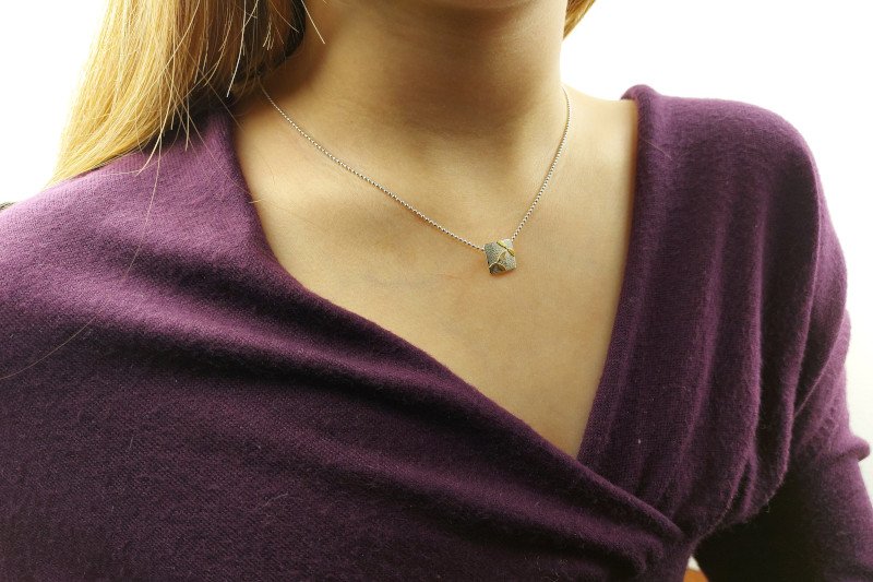 necklace_sq_pendant_hbm164a_162414.jpg