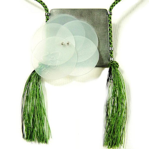 detail-green-kumihimo-neklace-silver-pendant-with-recycled-plastic-hbm107-8722 - Copy.JPG