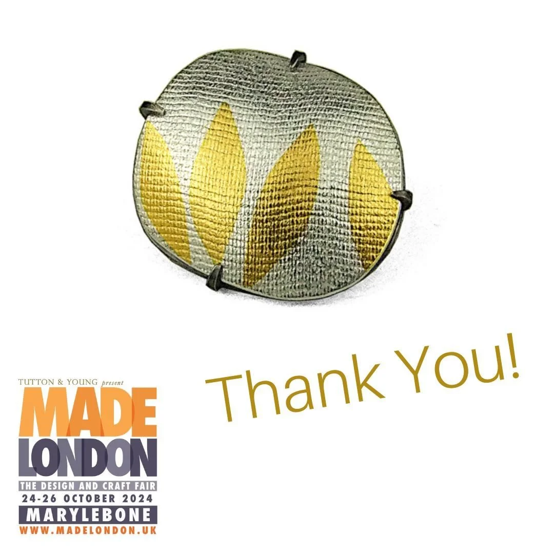 After a lovely, long autumnal walk and nap in the afternoon yesterday, my energy levels are somewhat restored and I can get on with some work today.

Thank you @tuttonandyoung and team for their amazing work to put on such a lovely show once again at