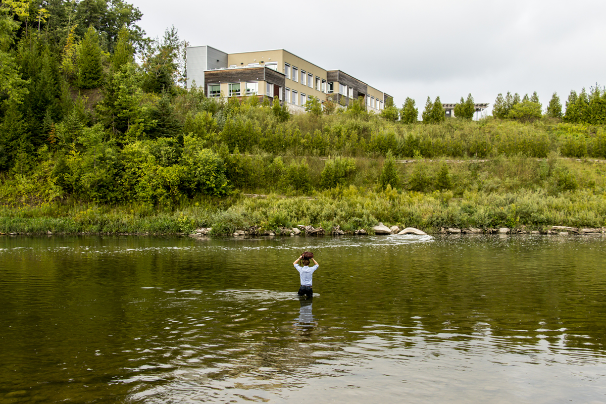 The final stretch, with MMM's office in the background.