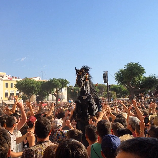 Caragol des Born where the horses rear up and the crowds try to touch them for good luck