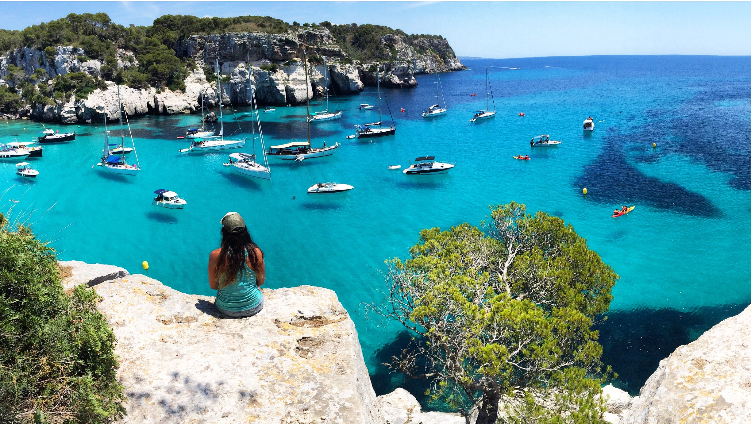 Cala Macarella - "Floating Sailboats"