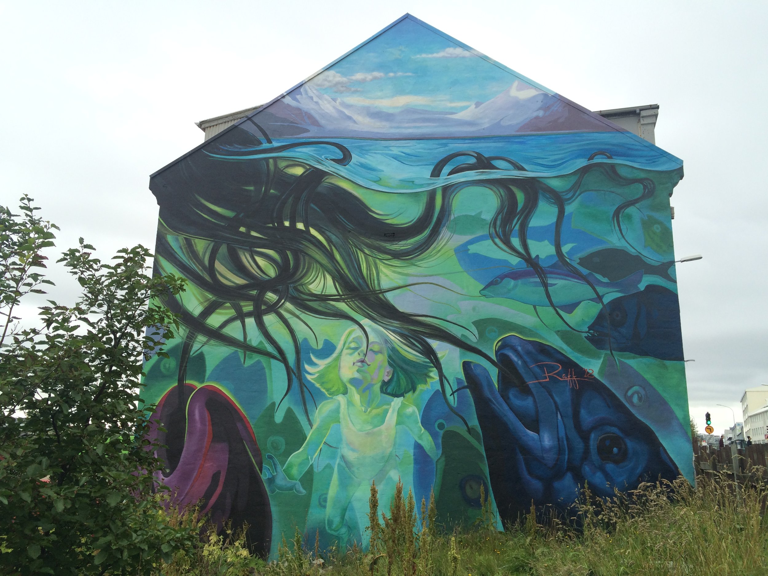 More sweet graffiti art, Reykjavík.