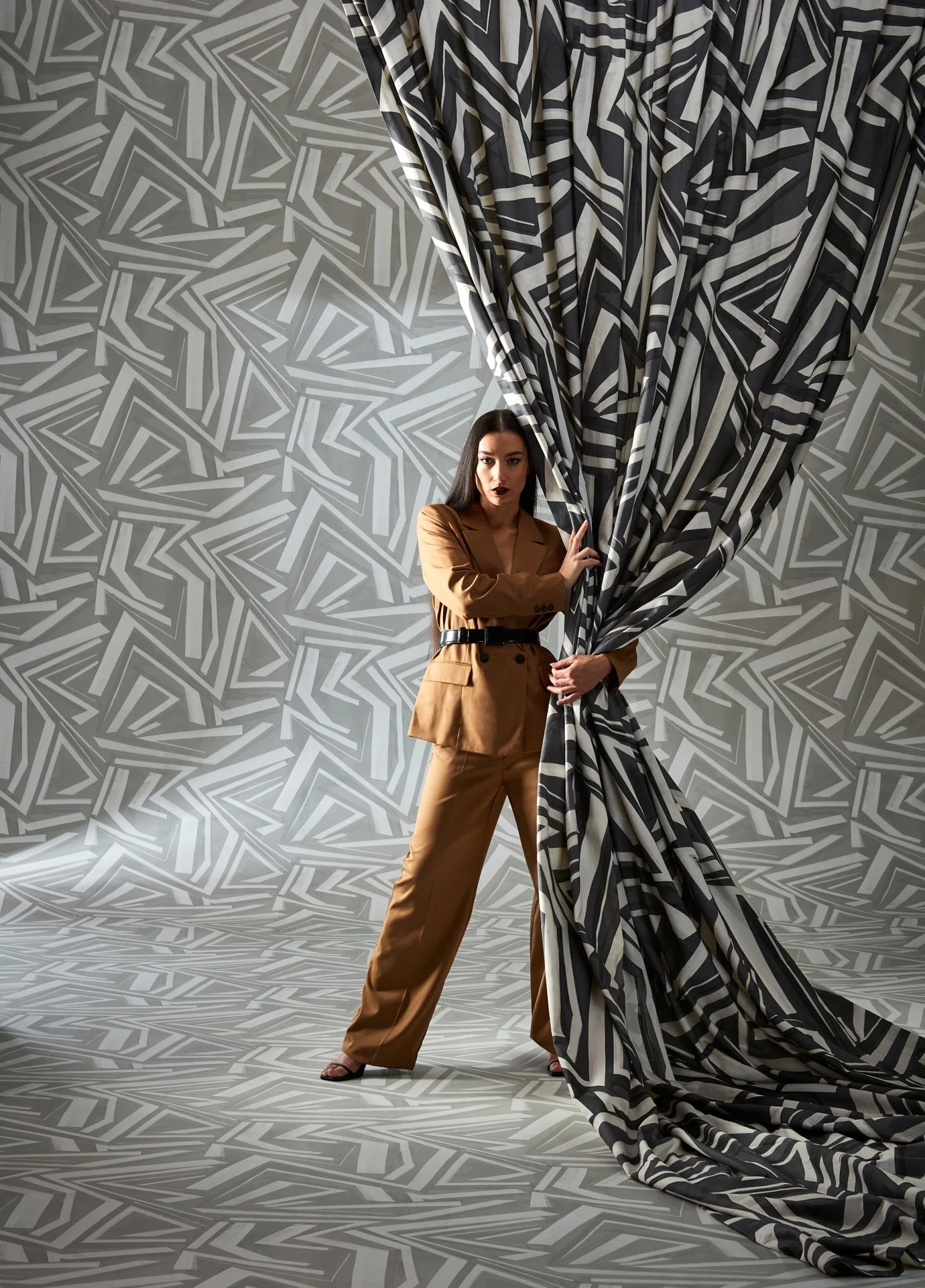 Momentum Ad shot Studio October 2020 _33540 1.jpg