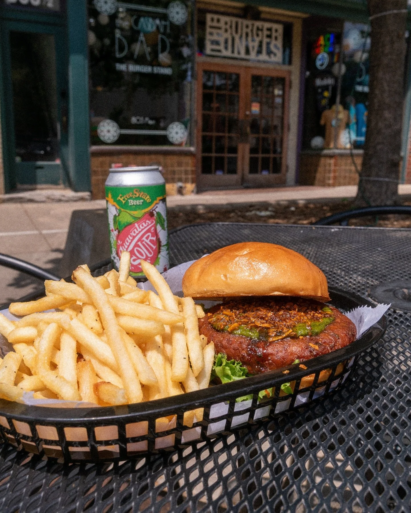 Veggie Thursday - Garbo like a Mumbai

Dress any veggie patty like and normal menu item and switch up the flavors. What wild combination will you think up?

Excludes impossible patty.
