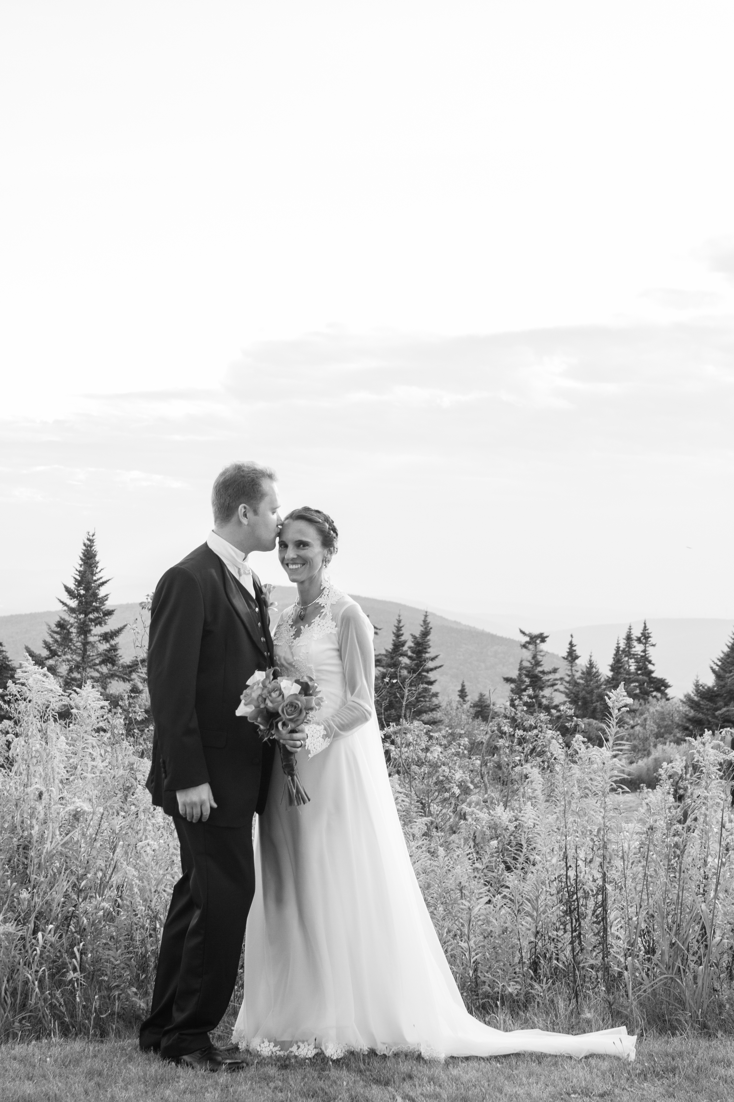 Lauren and Eyvi Bascom Lodge Mt. Greylock Berkshires Massachusetts Mountain Wedding Shannon Sorensen Photography