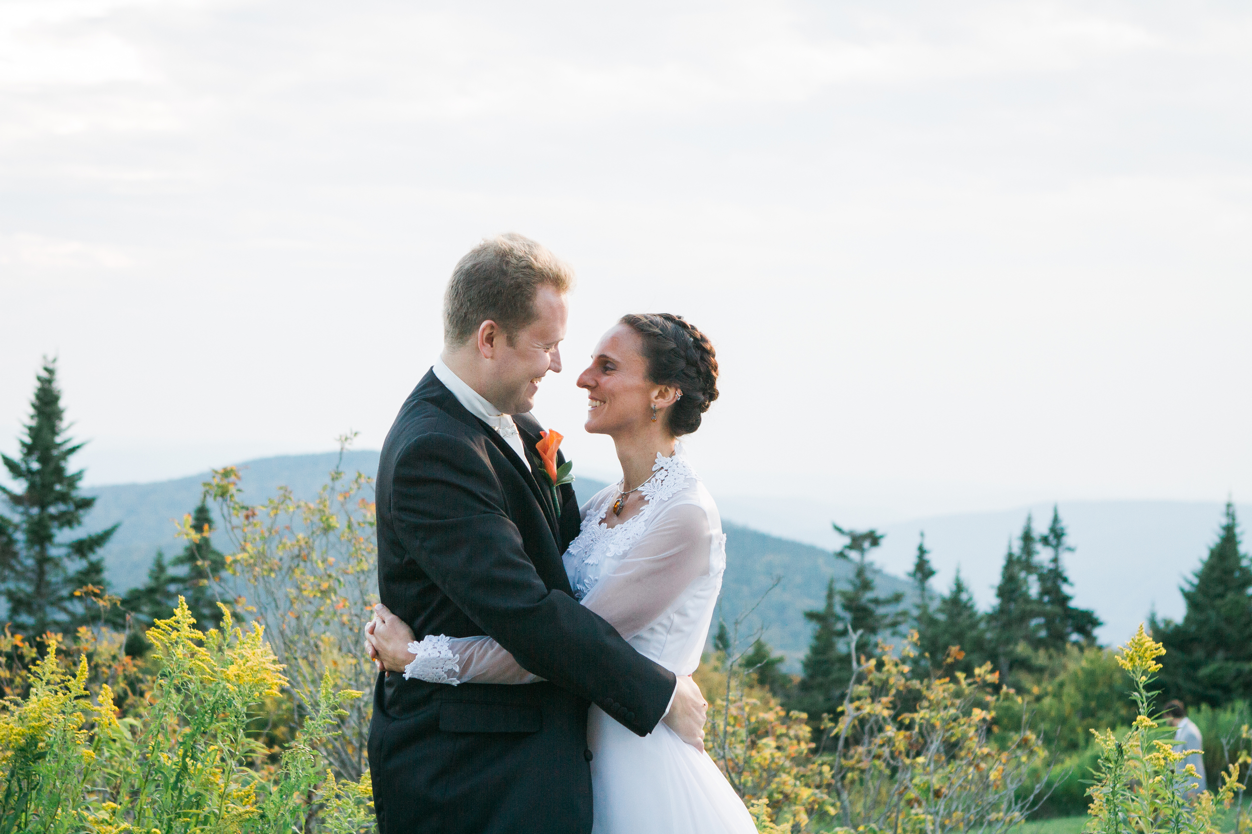 Lauren and Eyvi Bascom Lodge Mt. Greylock Berkshires Massachusetts Mountain Wedding Shannon Sorensen Photography