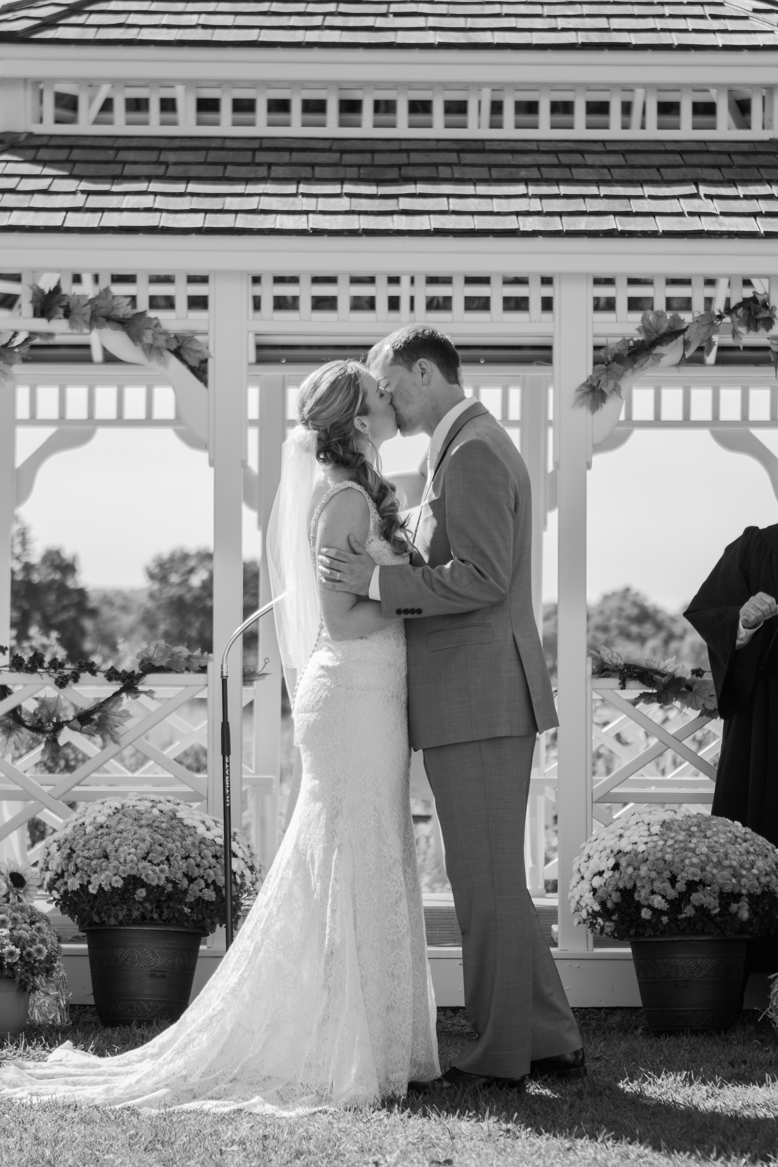 Holly and Derek Salem Cross In North Brookfield Massachusetts Shannon Sorensen Photography