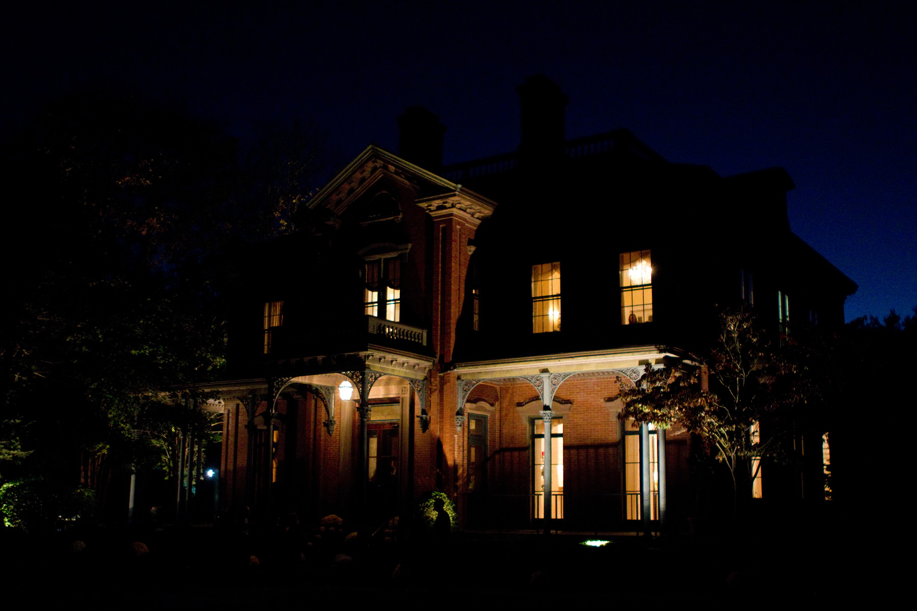 Kristen and David Commanders Mansion Wedding Watertown Massachusetts Shannon Sorensen Photography