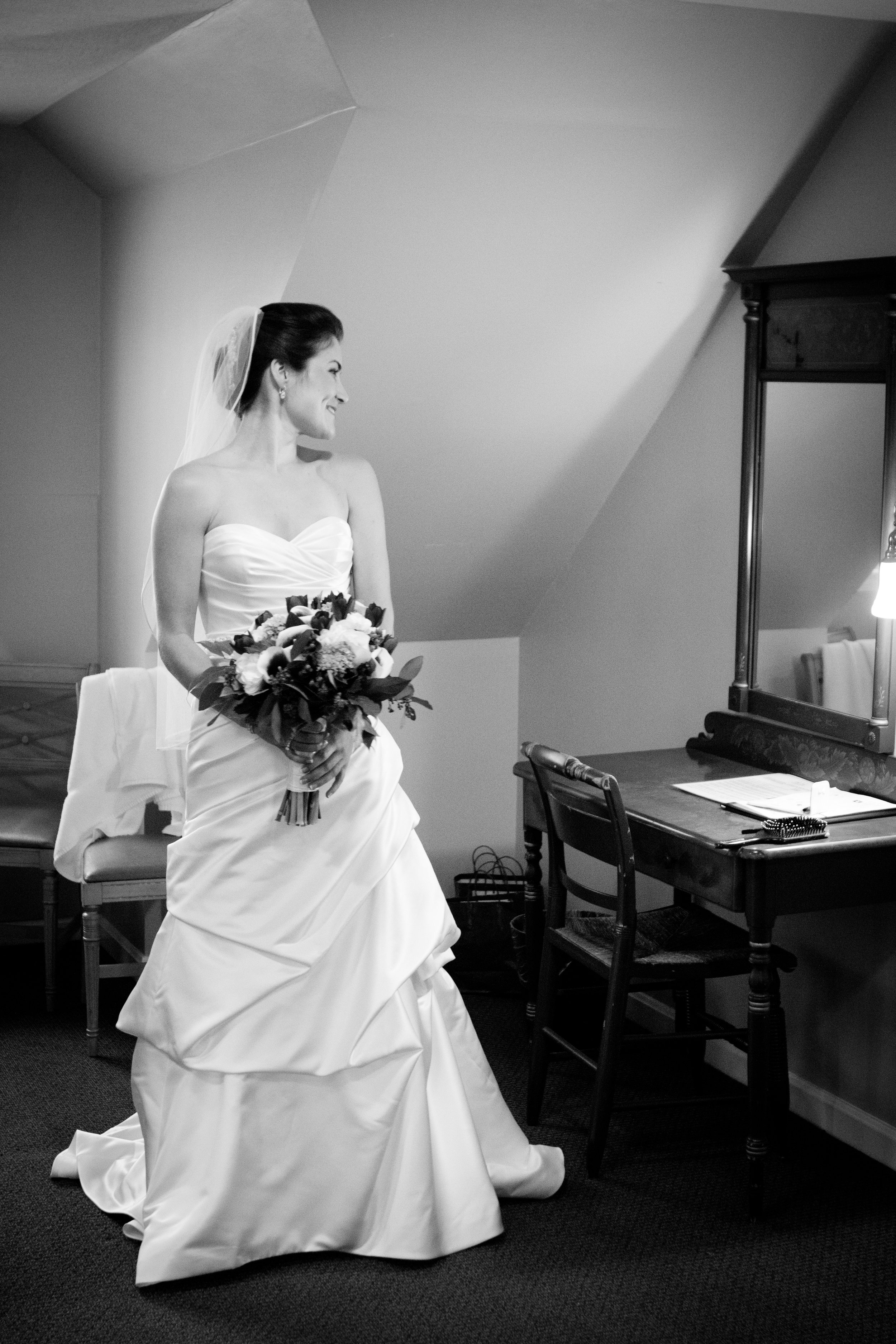 Michelle and Tom Inn at Scituate Harbor Barker Tavern Scituate Massachusetts Wedding Photographer Shannon Sorensen Photography