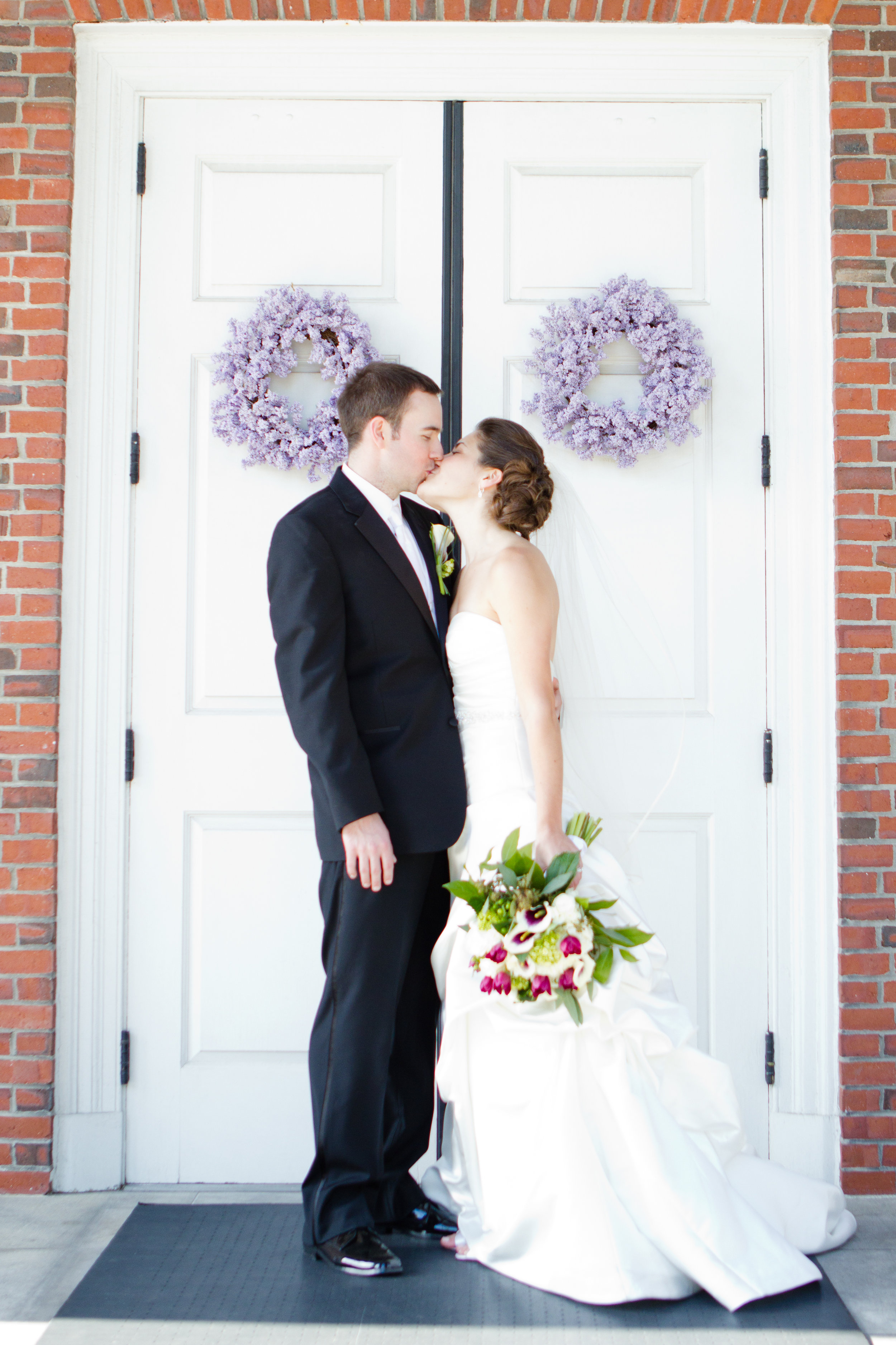 Michelle and Tom Inn at Scituate Harbor Barker Tavern Scituate Massachusetts Wedding Photographer Shannon Sorensen Photography