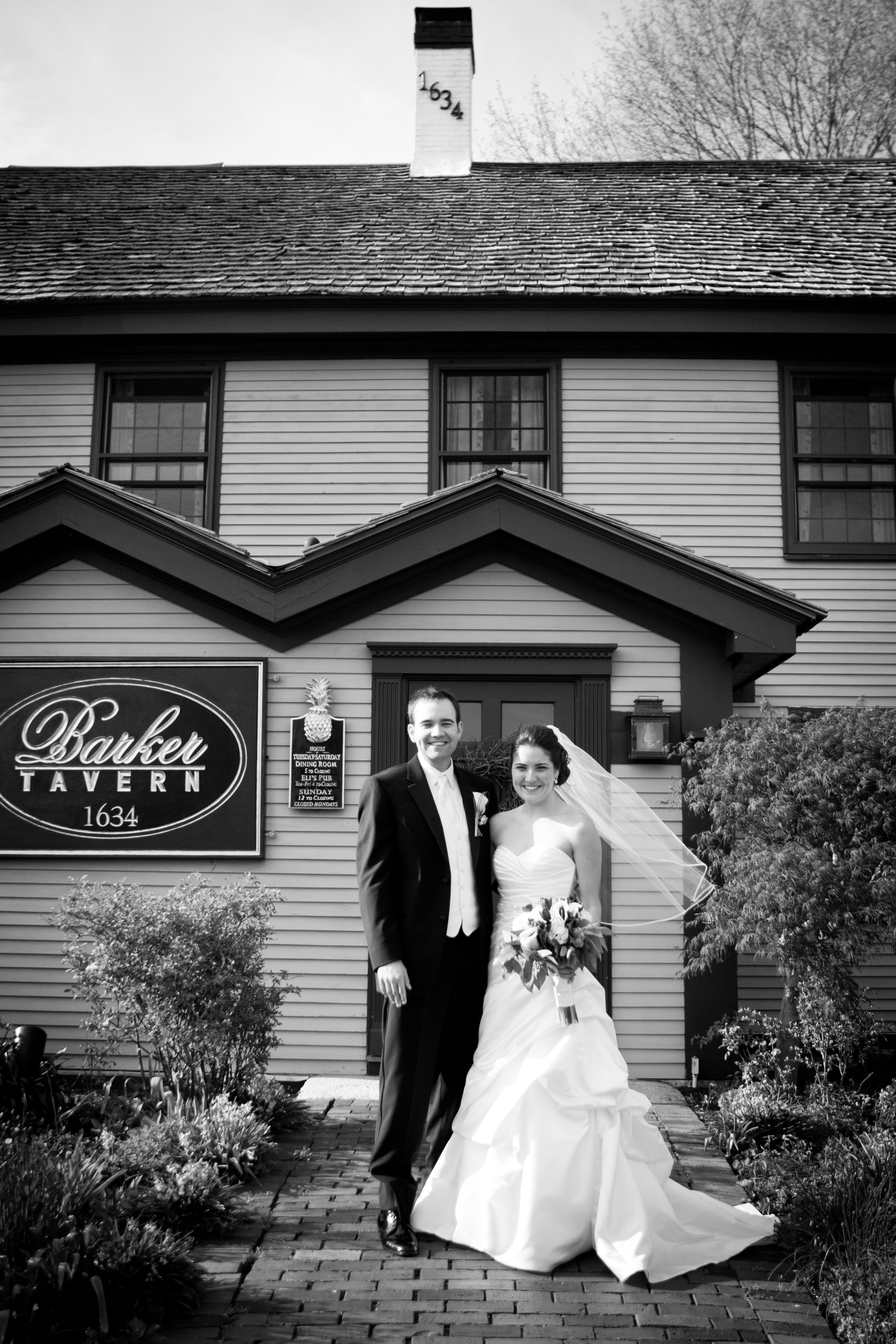 Michelle and Tom Inn at Scituate Harbor Barker Tavern Scituate Massachusetts Wedding Photographer Shannon Sorensen Photography