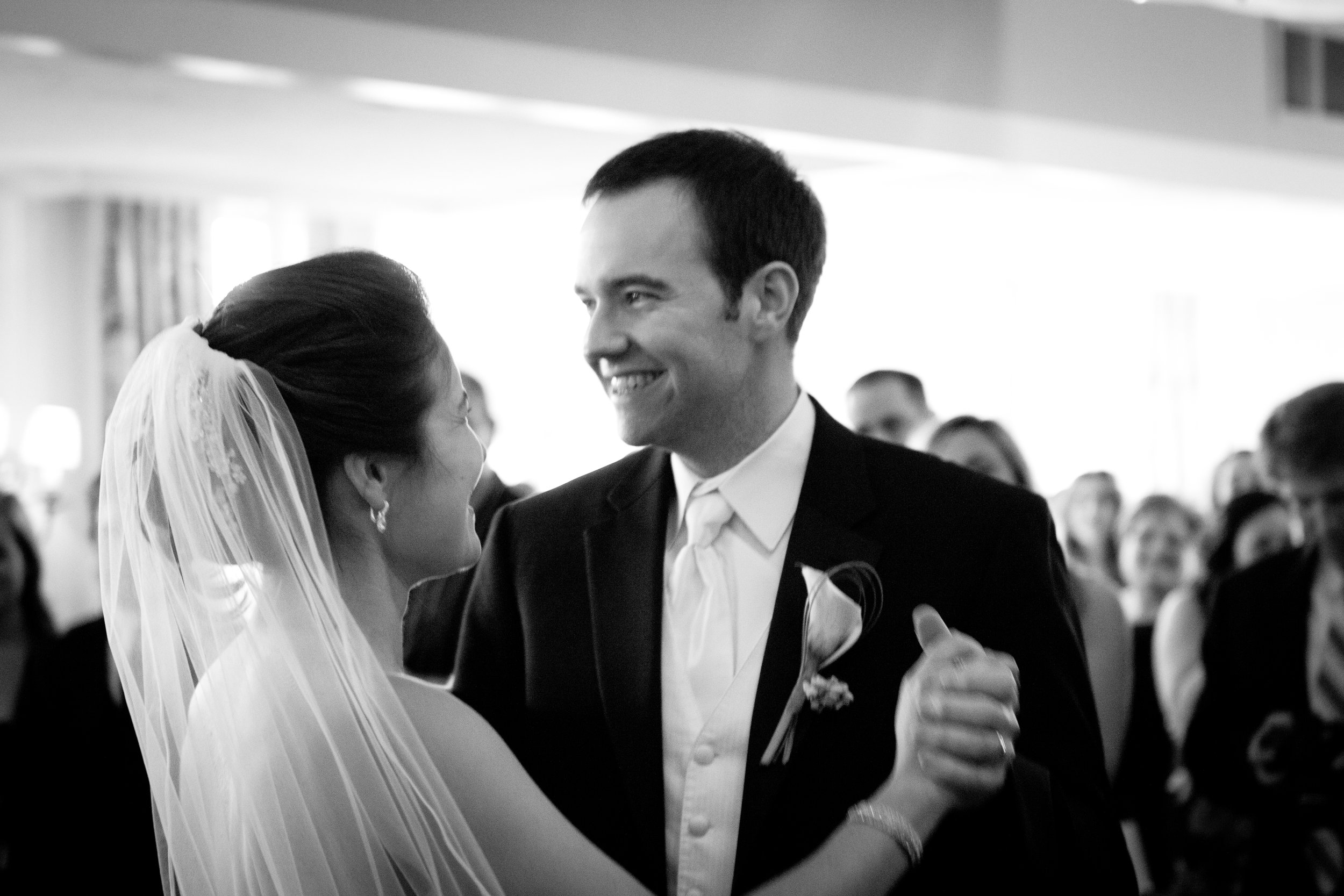 Michelle and Tom Inn at Scituate Harbor Barker Tavern Scituate Massachusetts Wedding Photographer Shannon Sorensen Photography