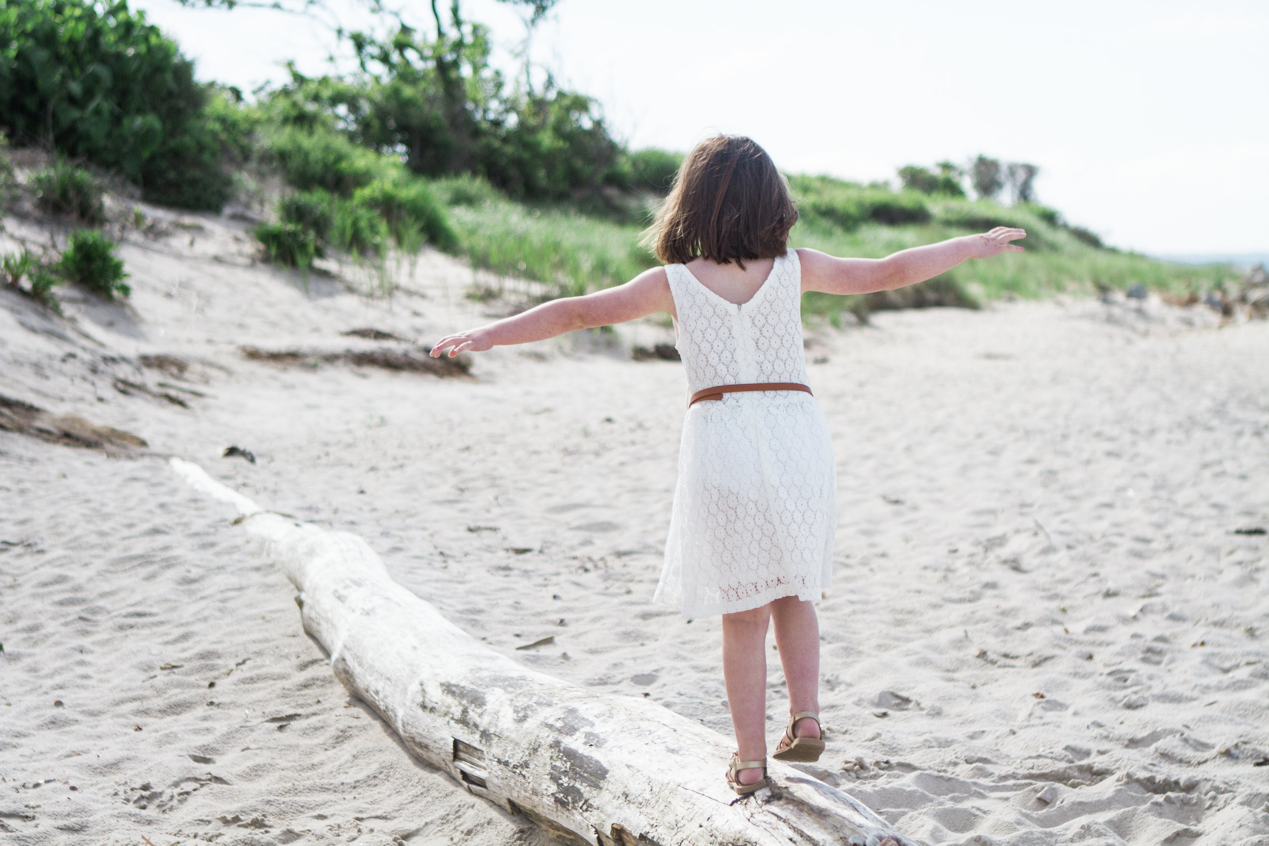 Spring Family Beach Session at Harkness Memorial State Park Waterford Connecticut Shoreline Photographer Shannon Sorensen Photography