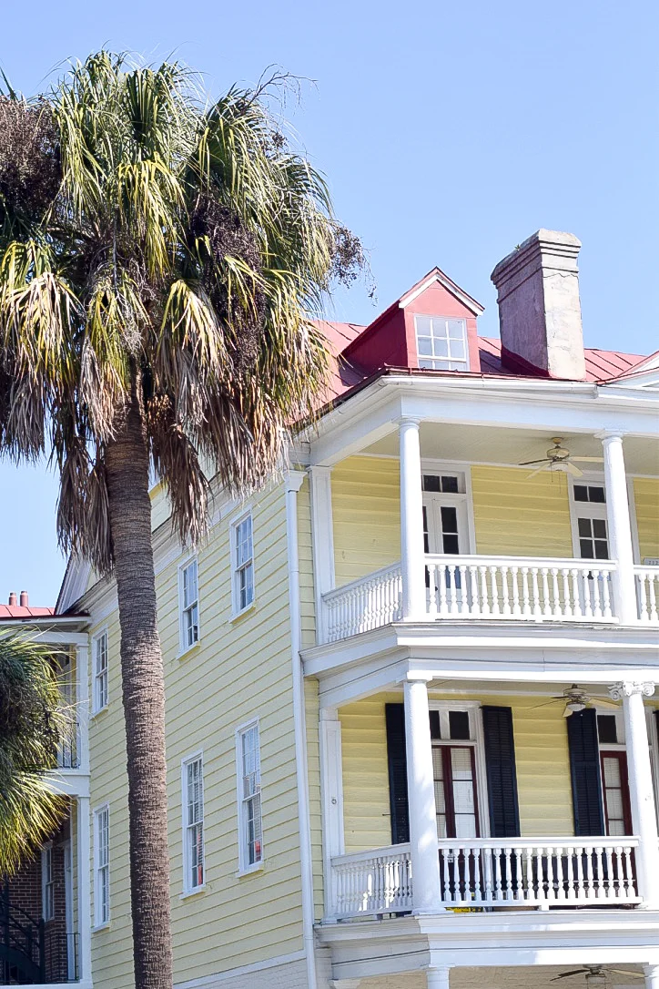 TRAVEL GUIDE: Charleston, South Carolina 