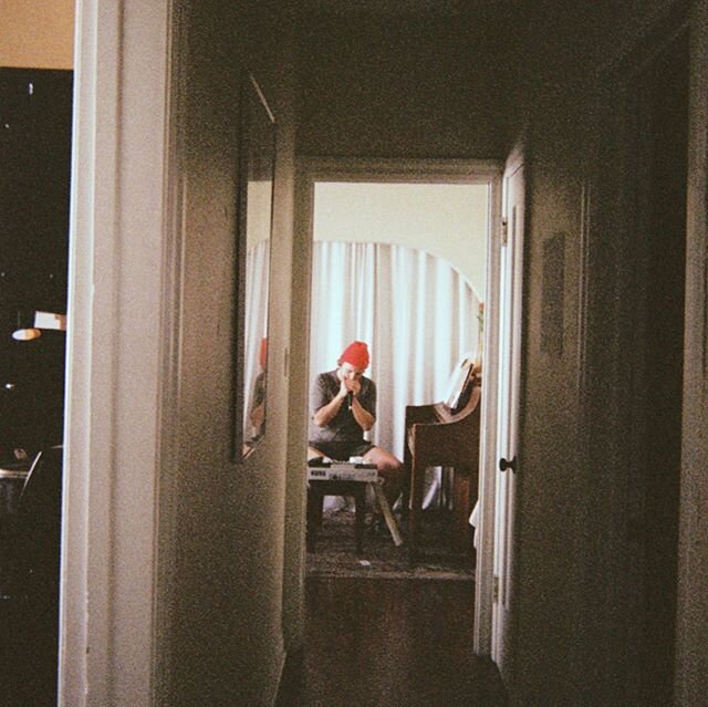 A pic of me at home writing and recording “The End of the World” from recent EP titled “Vegas” ๐ฐ link in bio ๐ฐ and a pic of single cover for “Blue Jacaranda (Sweet Tea)” coming next Tuesday, May 12.
design cred t