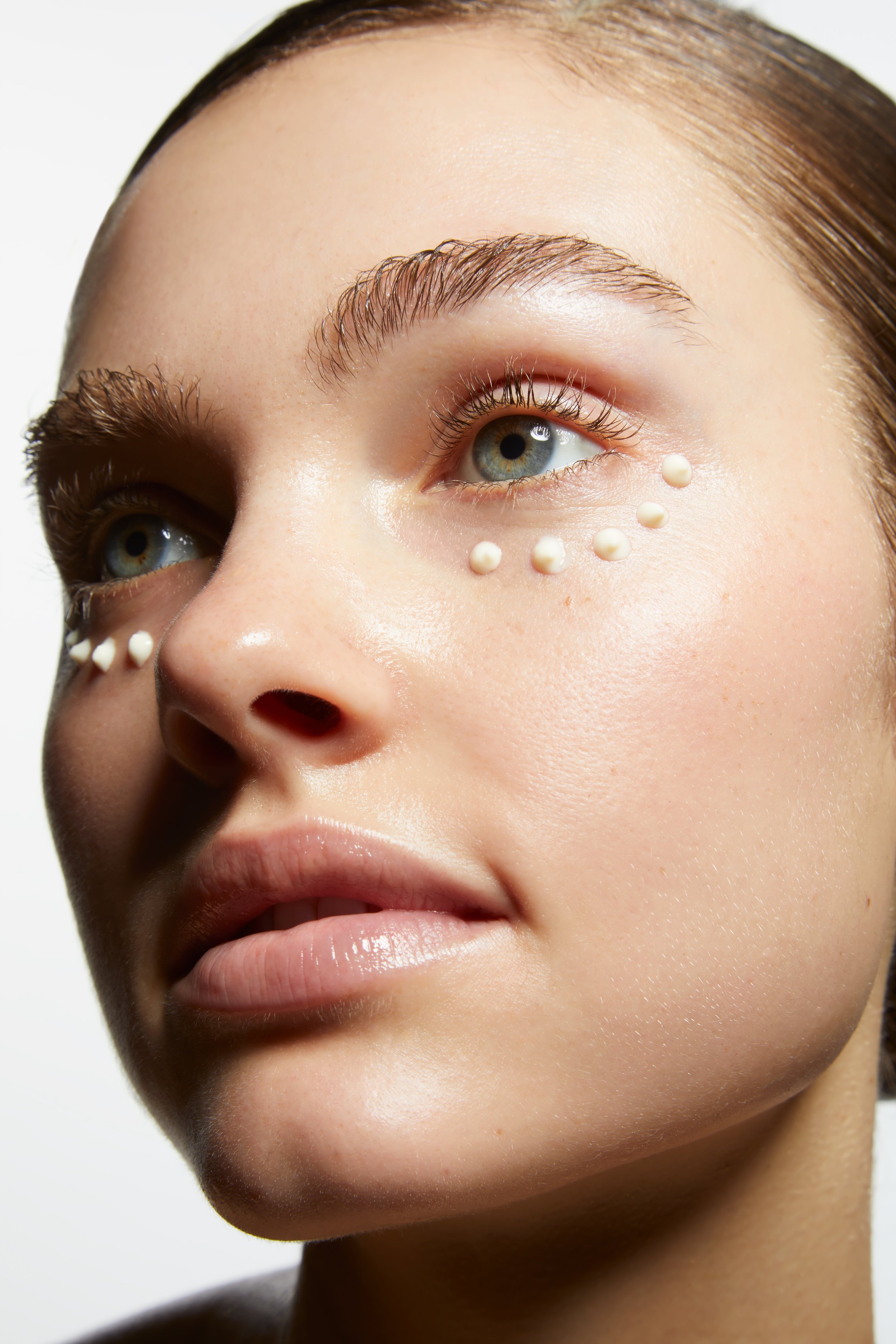 Mackenzie_Logue_Beauty_05_039_V02 2.JPG