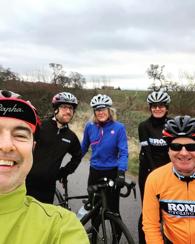 Yesterday&rsquo;s 0930 ride! 🚴🏻&zwj;♂️🚴🏻&zwj;♀️
.
.
.
#rondecc #cycling #instacycling #cyclingpics #cyclingshots #cyclinglife #edinburghcycling #outdoorsisfree #rideyourbike #lovecycling #winterride