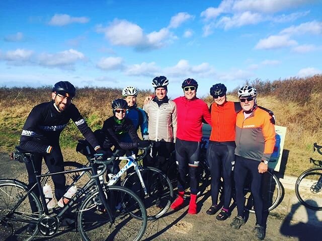 0930 enjoying the sun! Made it back for coffee, soup and cake at @gammatd as well - bonus 👍🏻😎#rondecc #edinburghcycling #cycling #cyclingshots