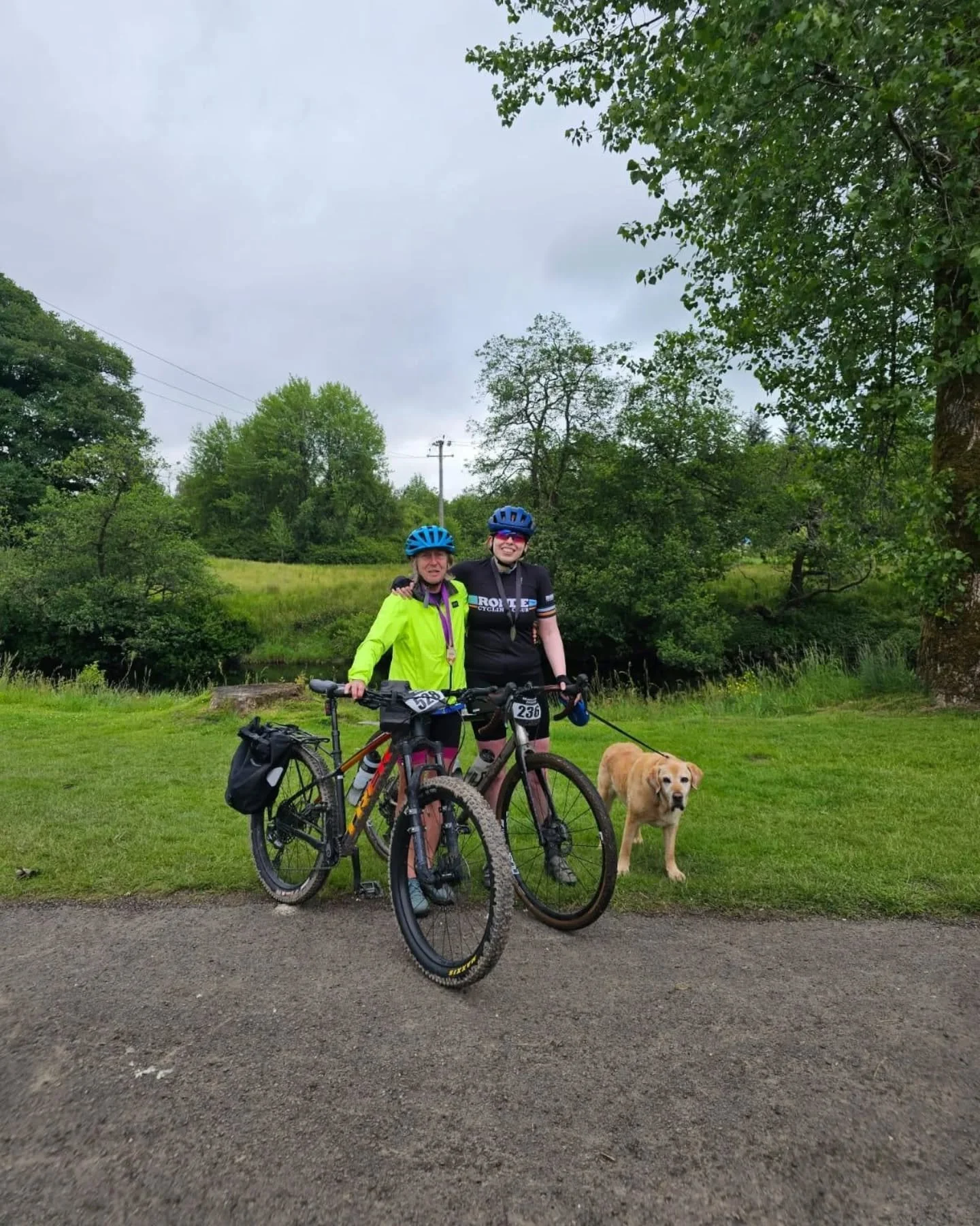 Ronde CC Goes Off Road! 

A busy few months for the club with a whole bunch of members getting stuck into various local gravel events, including the Grand Old Dukes, the Demi-G.O.D, the @gralba_series, @grallochgravel, and @mucknmacfest. 

A perfect 