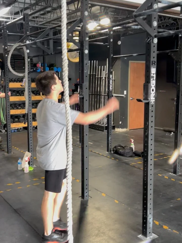 Member Brag! 🤩 
This dude got his FIRST bar muscle up on September 5th and just yesterday did all 15 BMUs in the WOD. SO PROUD!

Seeing Griffin and his dad workout consistently side by side has been inspiring. And they aren&rsquo;t the only parent/c