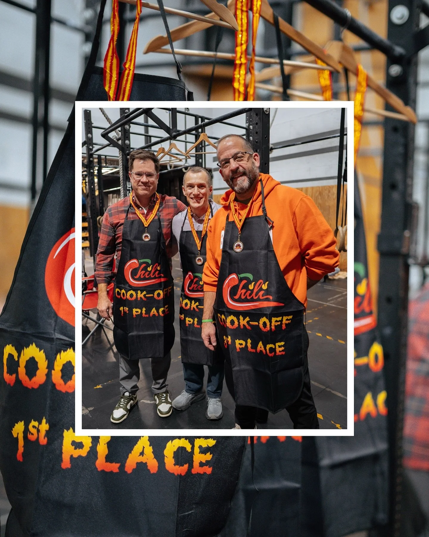 And just like that&hellip; your 2025 ChalkDust Chili Champion has been crowned. 👑
Twelve chilis went head to head. The judges? Brutal. The flavors? Elite.
ChalkDust doesn&rsquo;t just lift weights, we throw down in the kitchen too.

Drop a 🌶️ comme