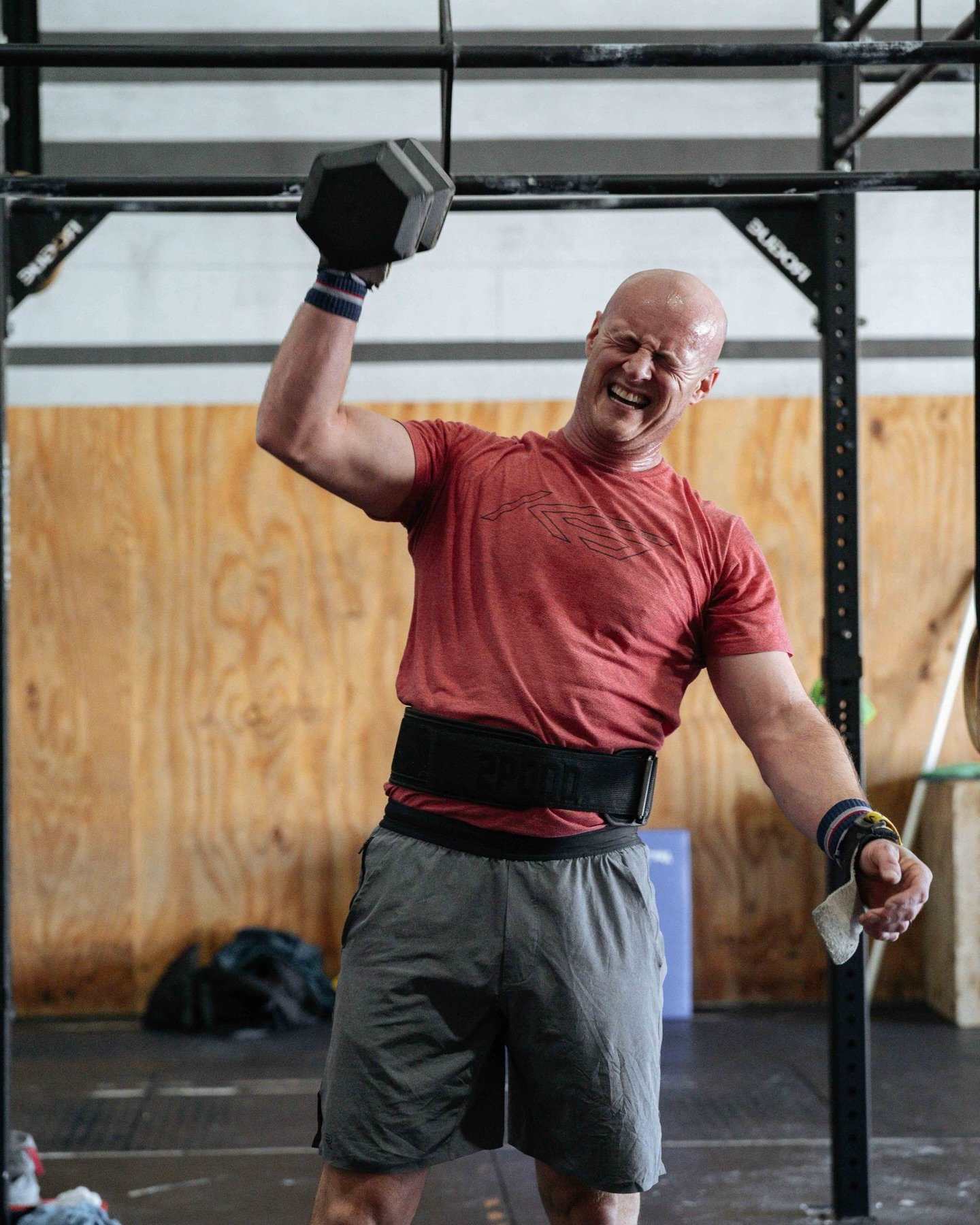 Week 2 of the CrossFit Open hit different.

CrossFit 26.2 brought the grind with overhead lunges, dumbbell snatches, and pull up variations that pushed everyone to their edge. And right when it hurt the most. Something special happened. 🤙

First pul