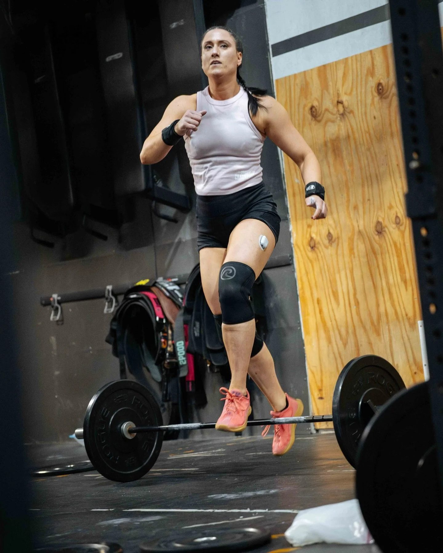 Week 3. The final test.

26.3 hurt&hellip; a lot. But that&rsquo;s the spirit of #theopen. ✨

This workout was gritty, painful, and relentless. Heart rates high, muscles burning, and a gym full of athletes refusing to quit.

The energy inside ChalkDu