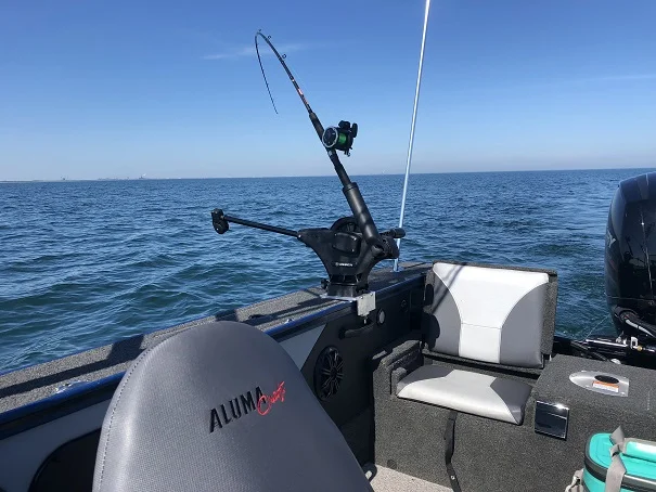 Alumacraft Trophy Alumatrac Mounts Extreme Max Rod Holder/AlumaTrac Bracket