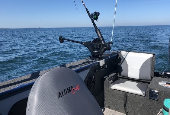Perfect-Fit Downrigger Mount for Alumacraft