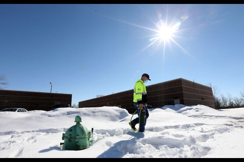 Groundwater is running out in Illinois