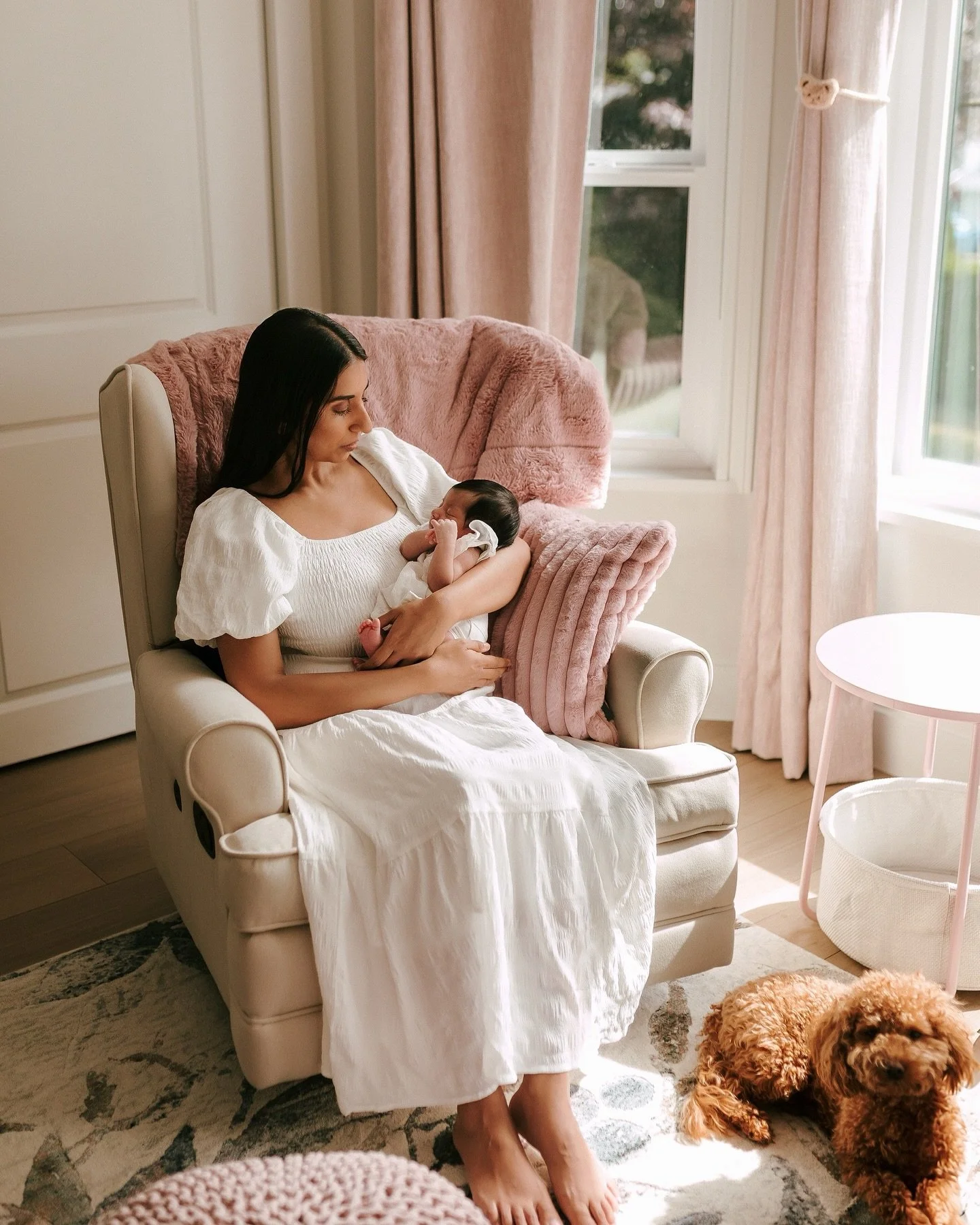 Nothing starts your week off better then sweet baby snuggles 🤍