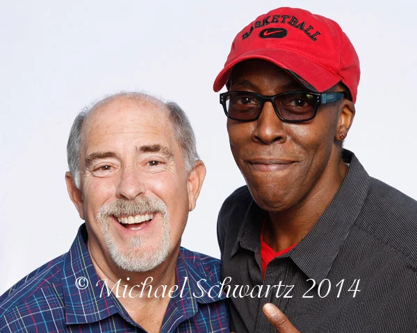 501438185MS023_Comedian_Por.JPG