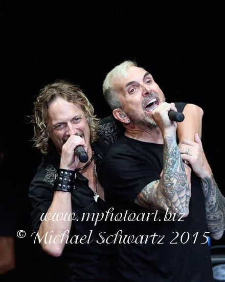 Brett Scallions of Fuel (L) and Art Alexakis of Everclear