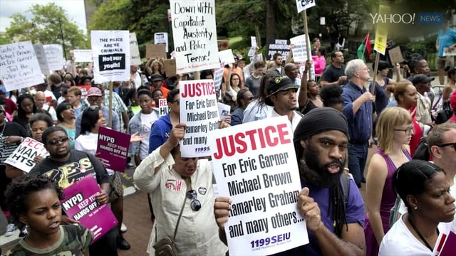 YAHOO! News 30 Celebrity