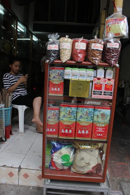A shop on medicine street selling Chinese medicine and Korean ginseng