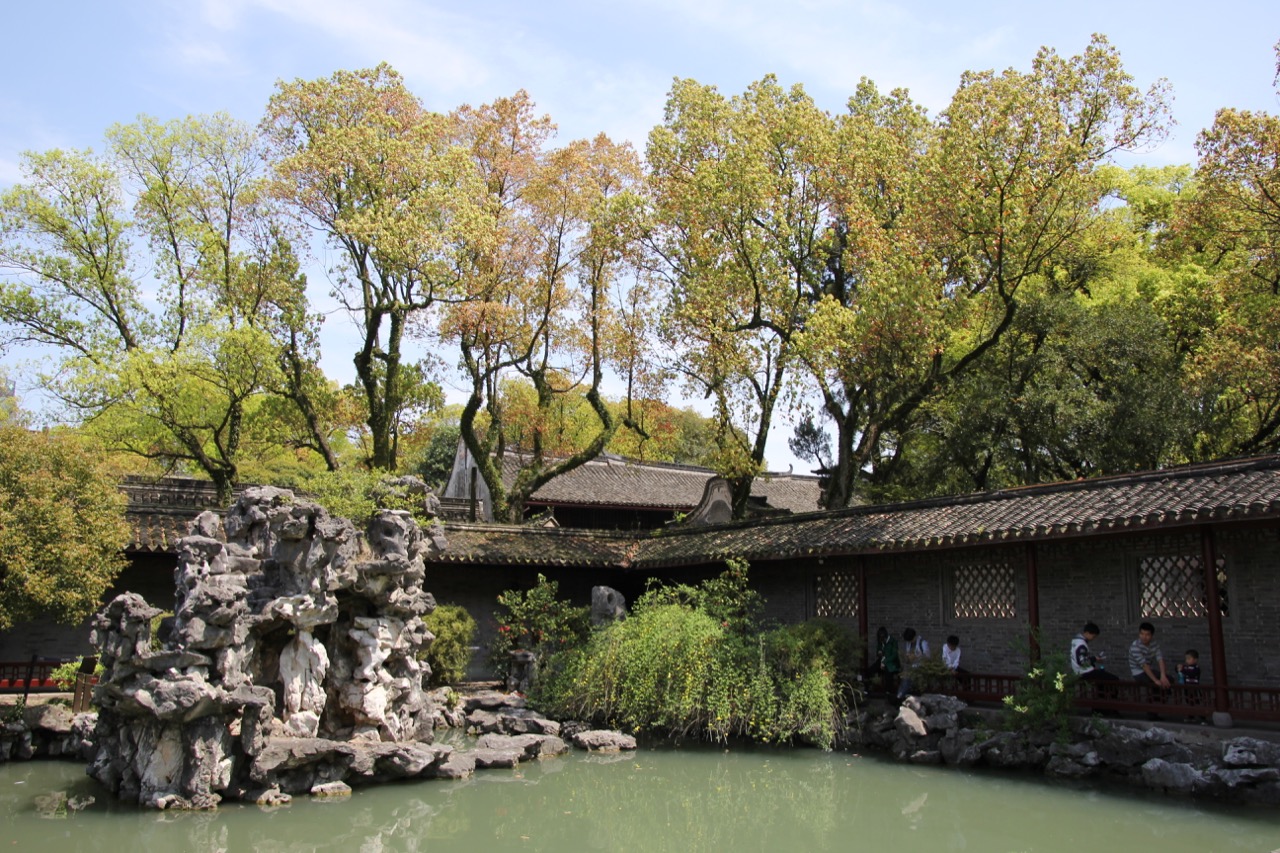 A pond in the middle of the Tianyige complex
