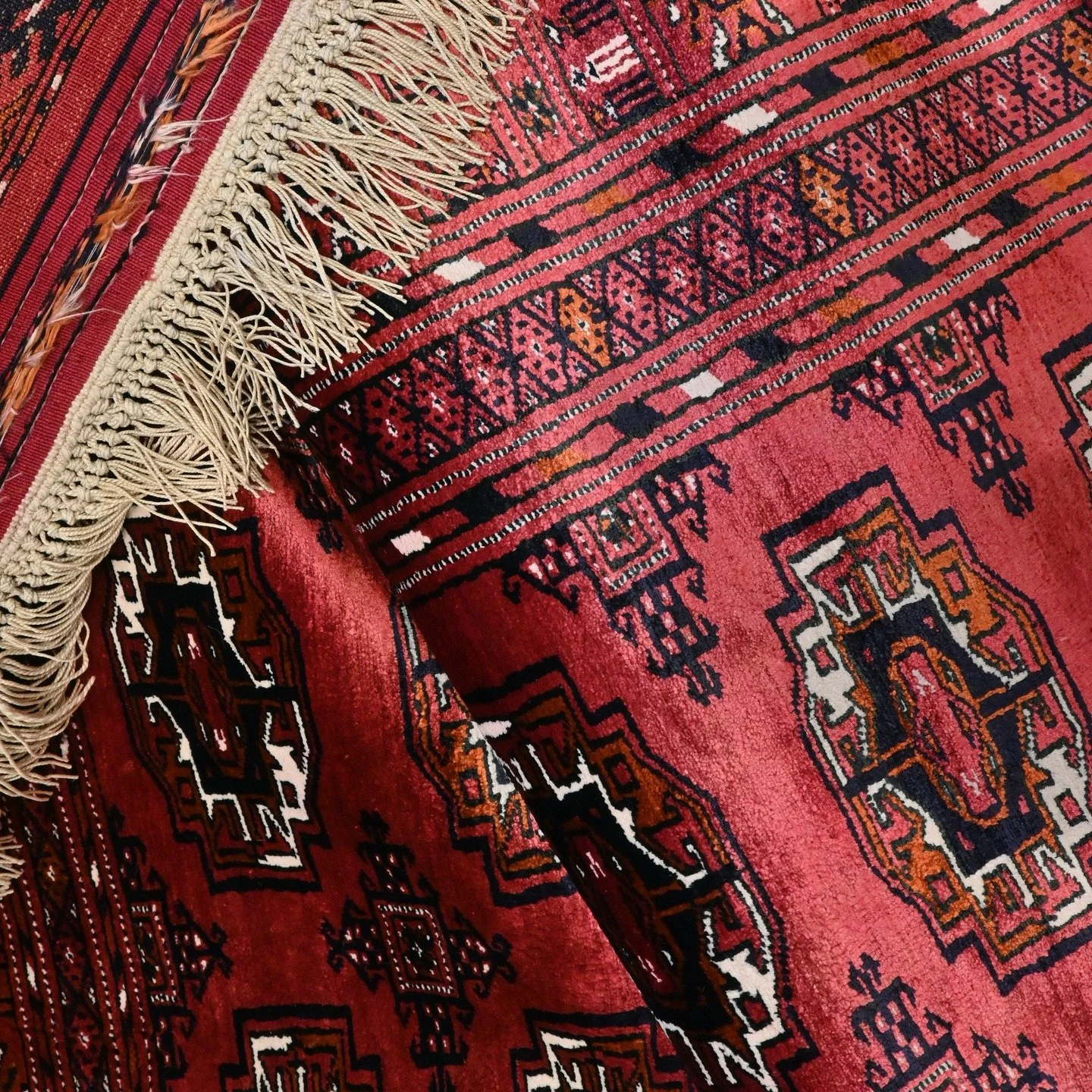 Perfection in a hand-knotted rug reflects mastery across many skills, but none would suffice to conjure the charm of extraordinary pieces like this one without a strong dose of love.

A silk Tekkeh Turkoman, Ca. Mid-20th century. 100% silk. 180x130cm