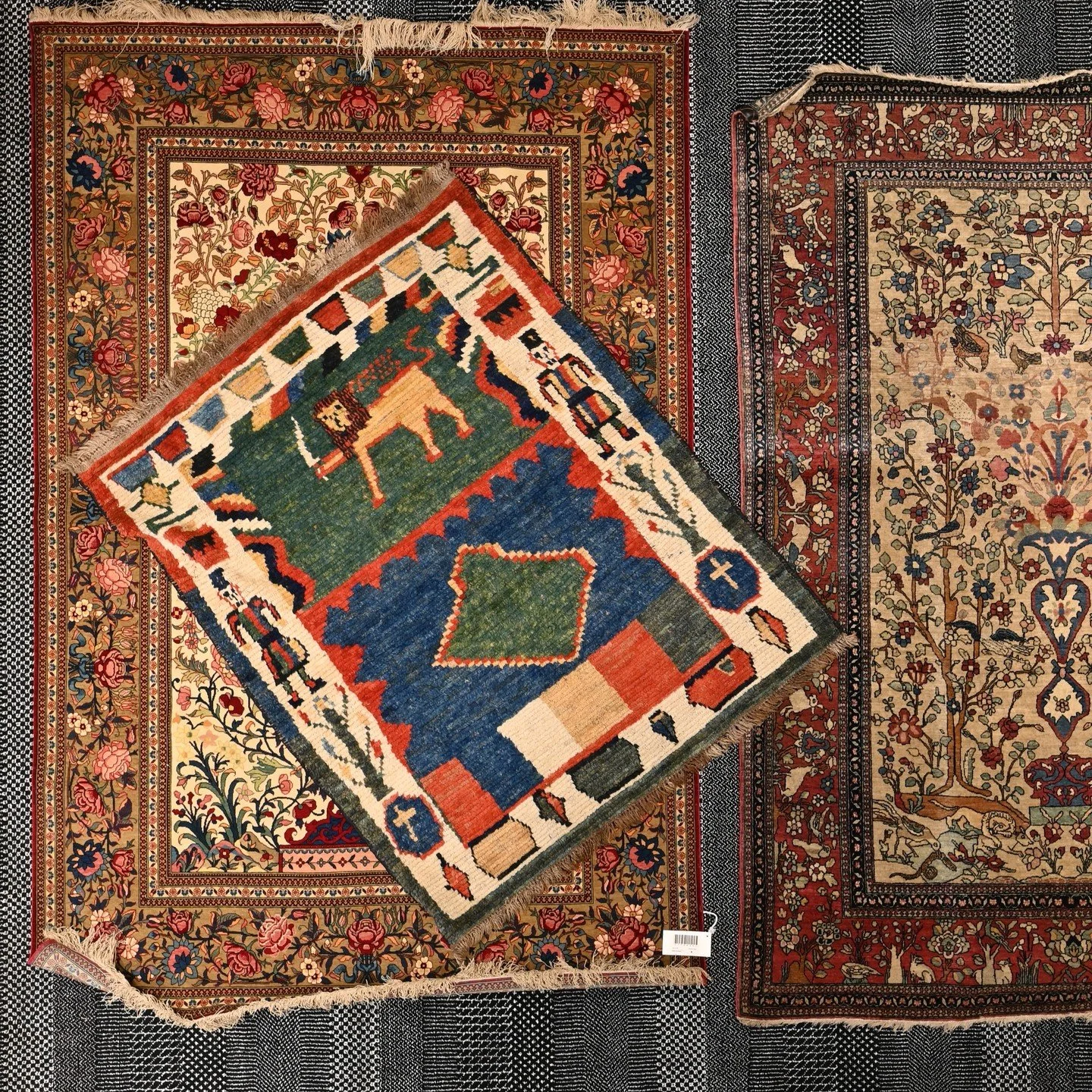 .

Go gentle, for mayhaps you tread upon my heart.

𝗡𝗔𝗦𝗦𝗘𝗥 𝗡𝗜𝗦𝗛𝗔𝗕𝗨𝗥𝗜

www.carpetsandrugs.com

#Iloverugs
#Green #calm #life #rugs #carpets #interiordesign #love
#moderninterior #design #classicrugs #stories #inspiration #kilim #Persian