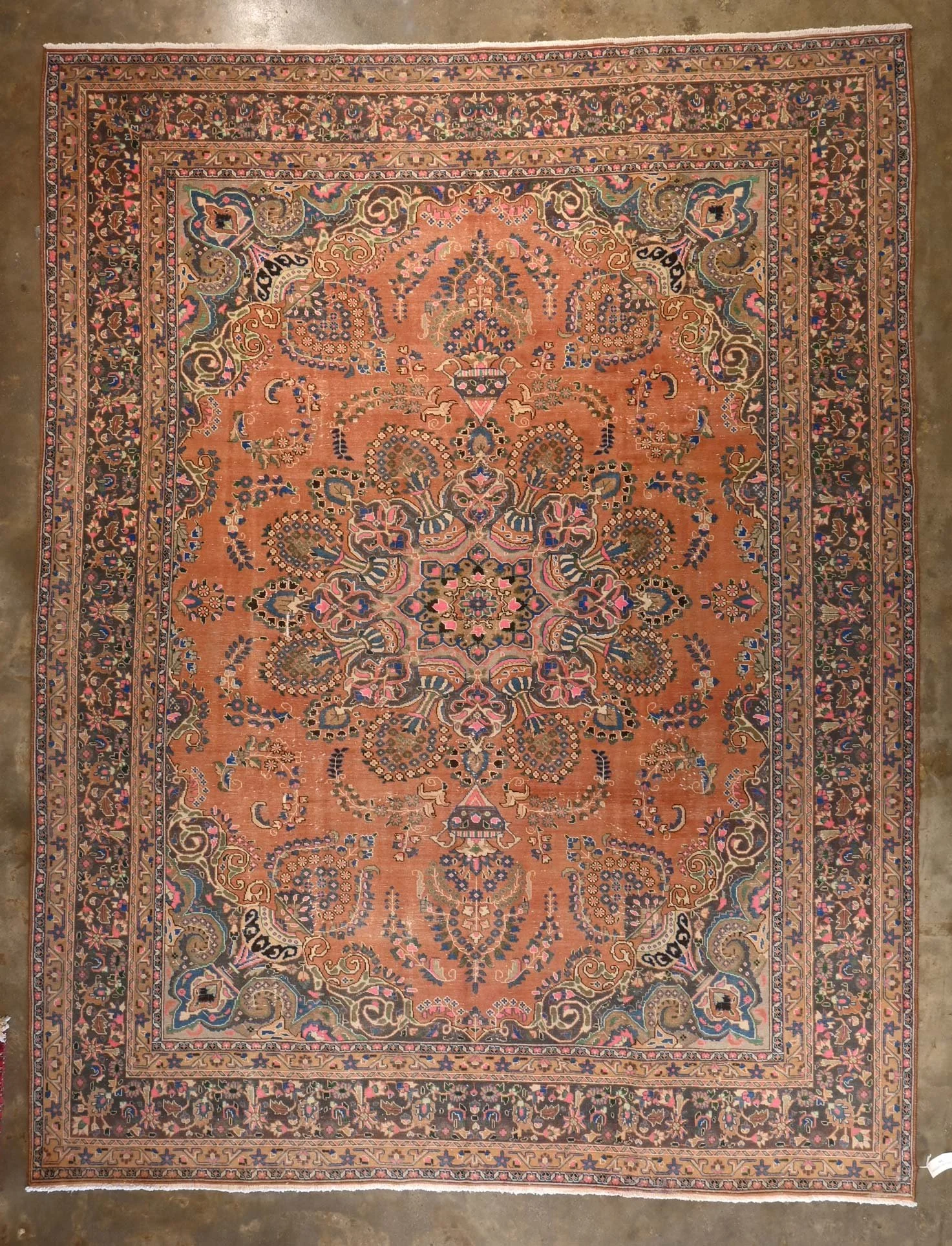 600597-379x295.jpg