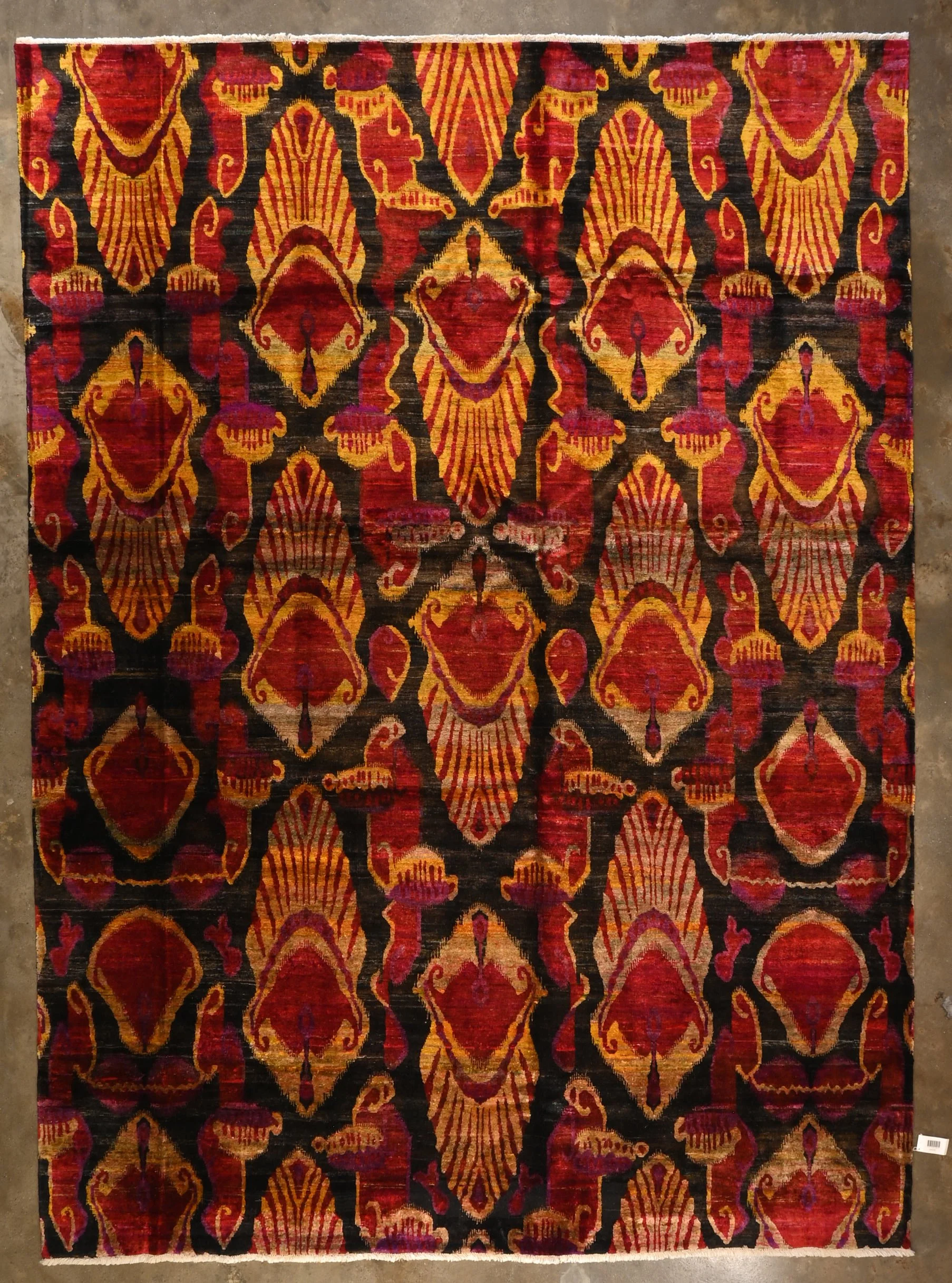 45826-371x274 cm | A silk Indian rug