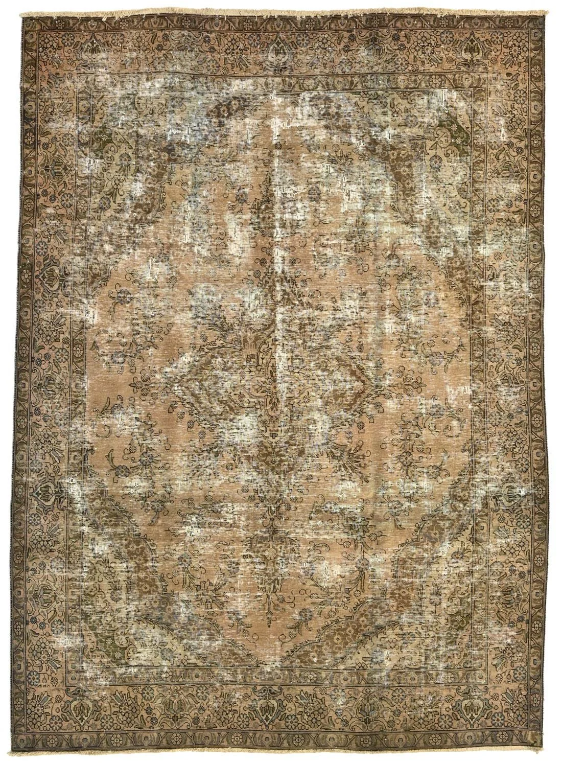 600648 - 363 x 260 cm | A vintage Tabriz Persian carpet.