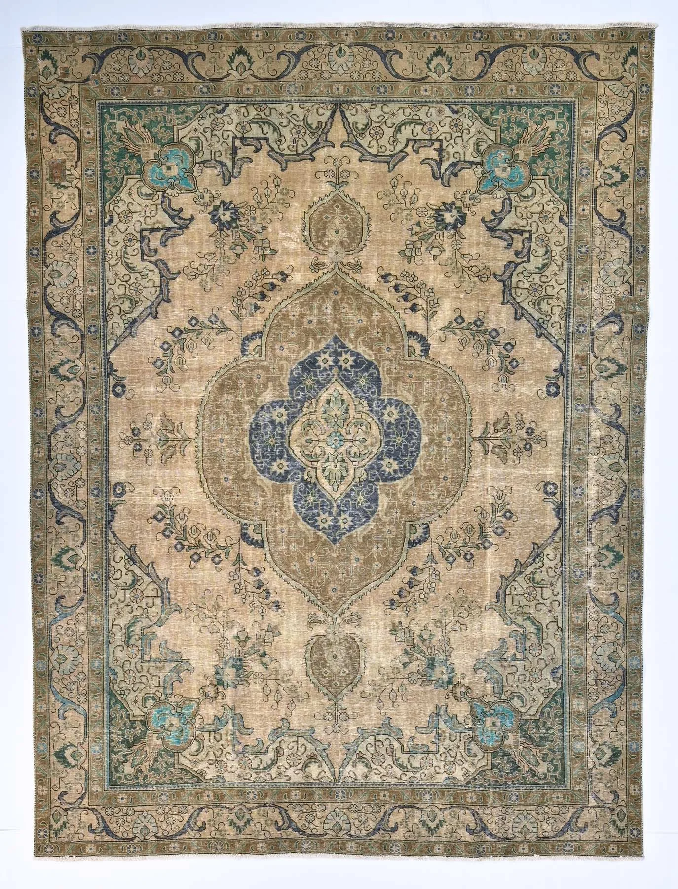 800850-389x289 cm | A vintage Persian Tabriz carpet, mid 20th century