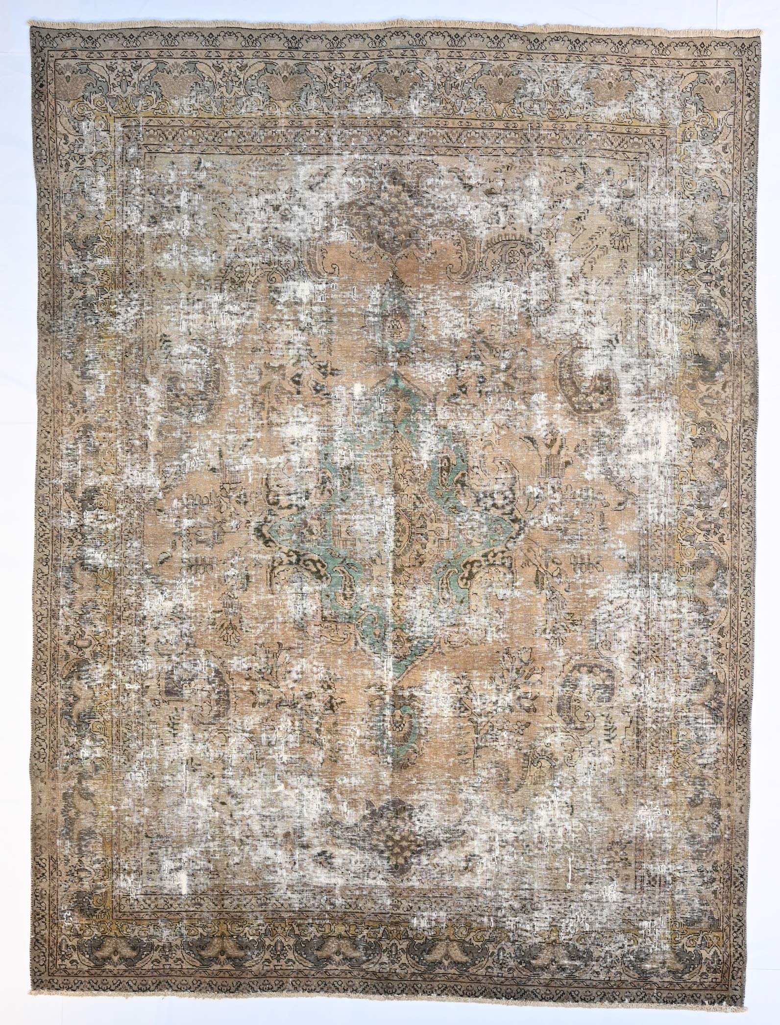 600642 - 304 x 256 cm| A vintage Tabriz, circa 1950s.
