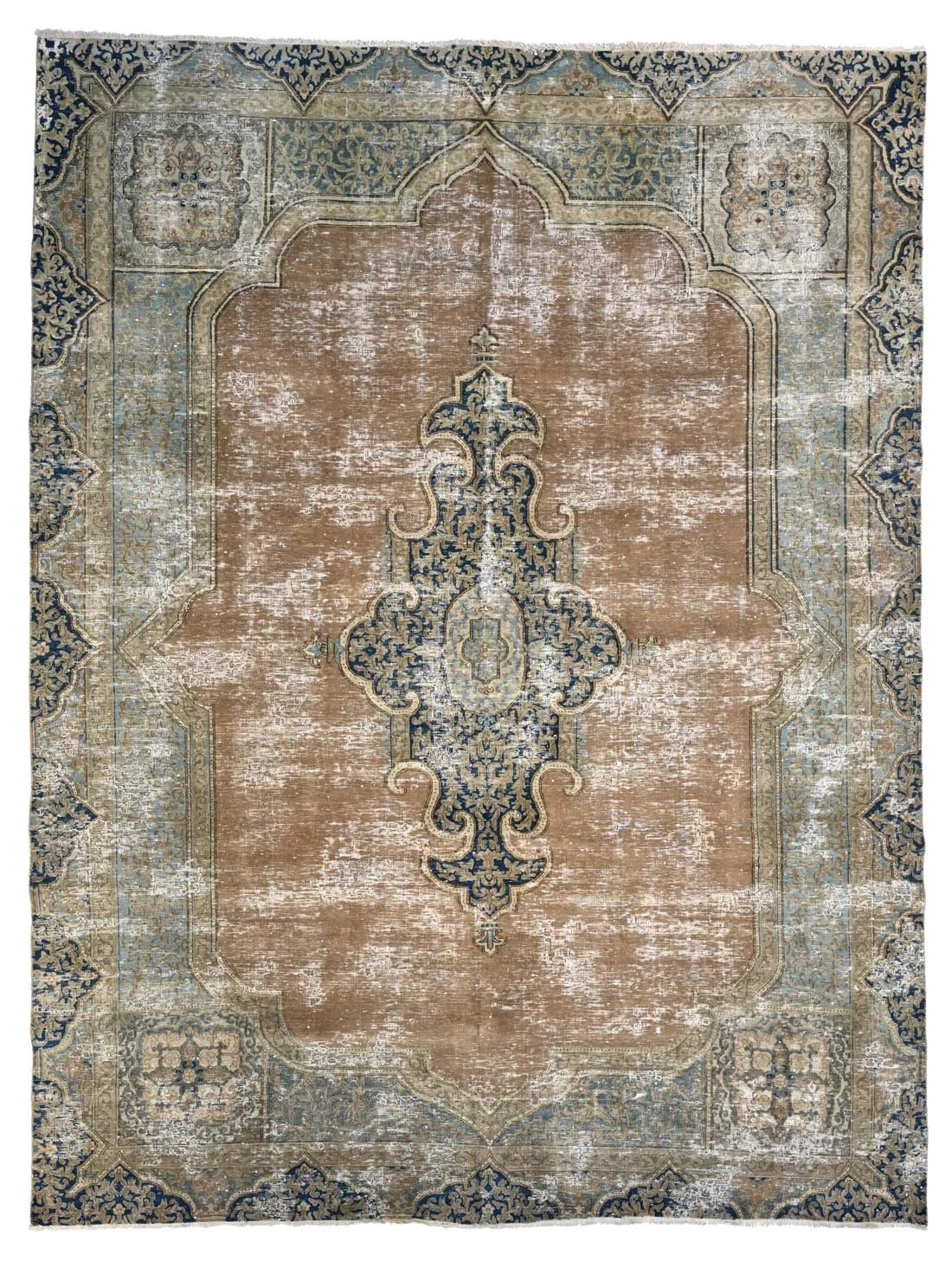 600567 - 337 x 254 cm | A vinatge Kerman Persian rug. Ca. 1940s.