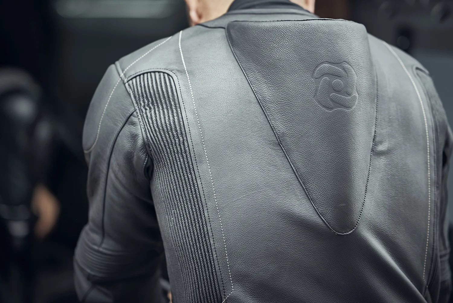 M5 suit laguna J 1.jpg
